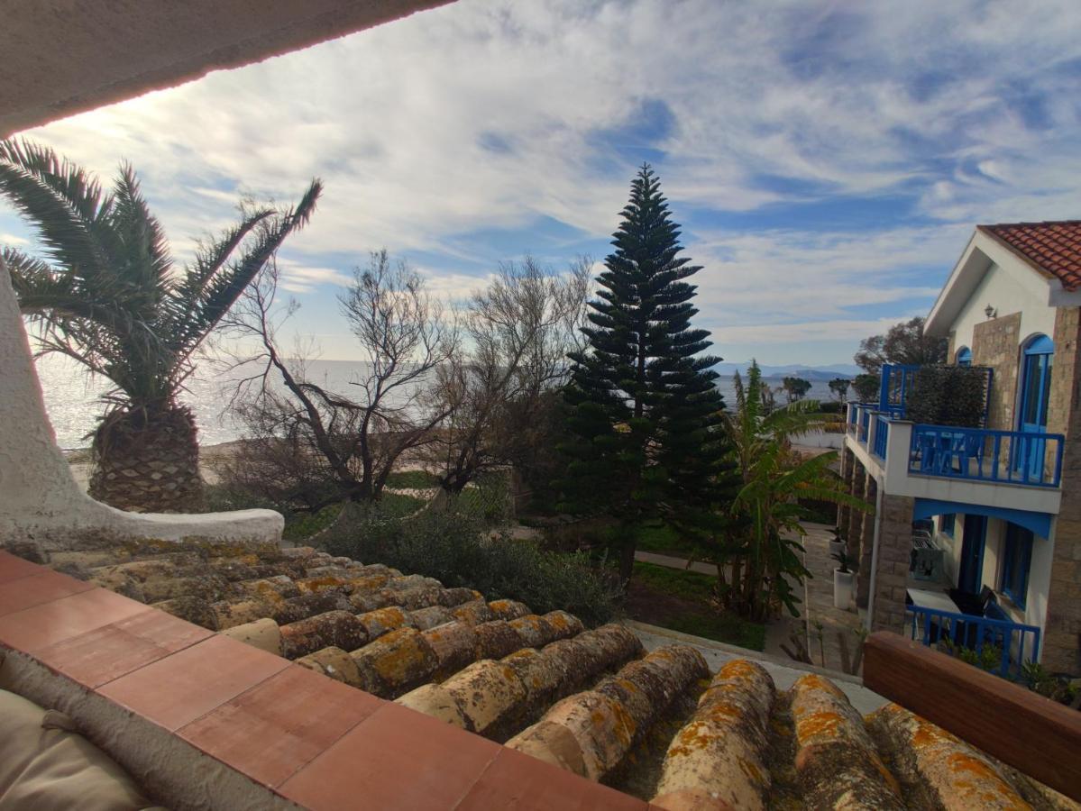 In Front Of The Beach - La Terrazza Sul Mare Flumini di Quartu Exterior photo